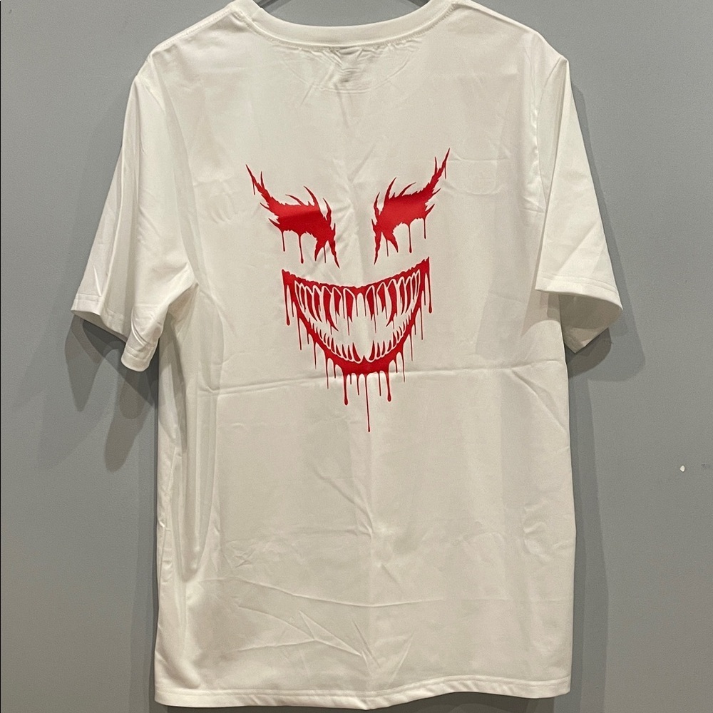 White Graphic Tee with Red Dripping Smile Print mens large never worn